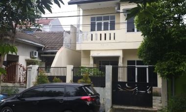 Rumah Bagus Siap Huni Daerah Jambangan Surabaya Selatan