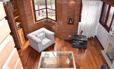 IMPORTANTE RESIDENCIA 3 DORMITORIOS, GARAGE VARIOS AUTOS, GRAN PARQUE. RETASADA