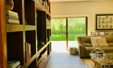 En venta hermosa casa en Avándaro.