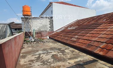 Rumah 1LT, Siap Huni Baru Dicat, Garasi 2mobil, Arcamanik Bandung