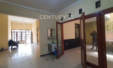 Rumah 1LT, Siap Huni Baru Dicat, Garasi 2mobil, Arcamanik Bandung