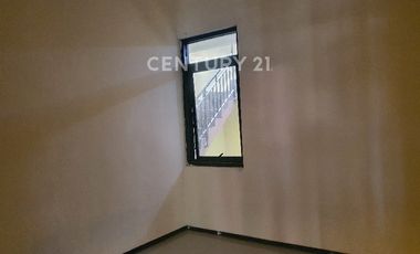 Rumah 1LT, Siap Huni Baru Dicat, Garasi 2mobil, Arcamanik Bandung