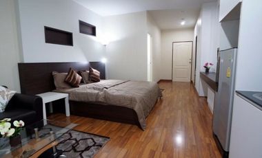 1 Bedroom Condo for sale at The Green Places Condominium