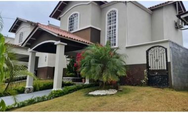 VENDO CASA EN LA CHORRERA BARRIO COLON VILLA REAL 3R