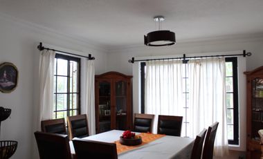 Casa Sola en Santa María Ahuacatitlán Cuernavaca - ROQ-239-Cs-562W