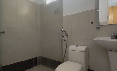 casa en venta en avenida del rio. Cod V31353