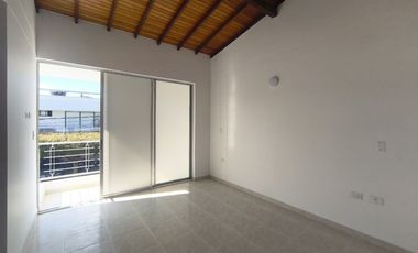 casa en venta en avenida del rio. Cod V31353