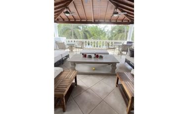 SE VENDE HERMOSA CASA EN PLAYA BLANCA