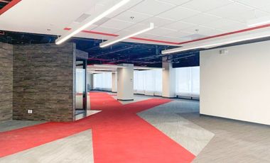 Oficina acondicionada en renta de 775m2 en corporativo zona Sta. María