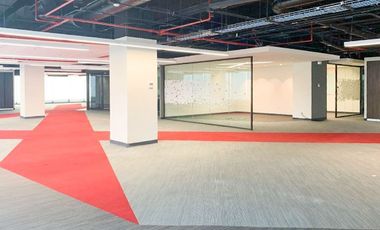 Oficina acondicionada en renta de 775m2 en corporativo zona Sta. María