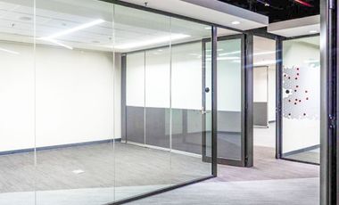 Oficina acondicionada en renta de 775m2 en corporativo zona Sta. María