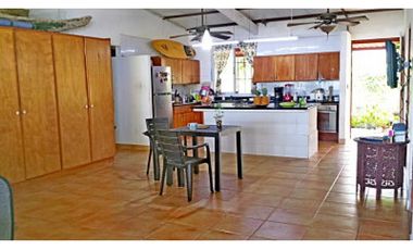 VENTA DE CASA  FRENTE AL MAR - PLAYA CORONA A 20 Mts DEL MAR