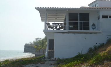 VENTA DE CASA  FRENTE AL MAR - PLAYA CORONA A 20 Mts DEL MAR