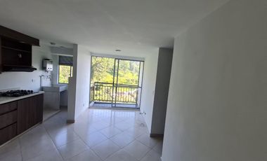apartamento en arriendo en la tablaza. Cod A512347