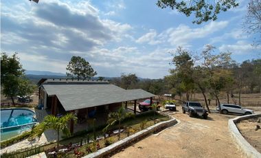 RANCHO EN EXPLOTACIÓN EN EL KM 29 OCOzOCOAUTLA - VILLAFLORES