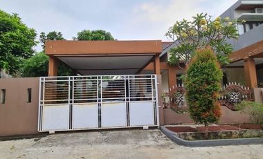 Dijual rumah Depok kokoh dekat alun alun stasiun Tol Cijago