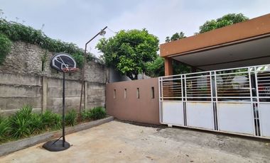 Dijual rumah Depok kokoh dekat alun alun stasiun Tol Cijago
