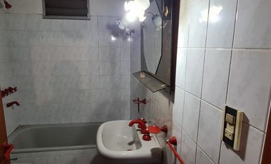 Casa para 2 Familias en venta en Temperley Este