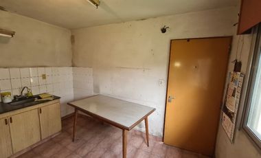 Casa para 2 Familias en venta en Temperley Este