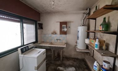 Casa para 2 Familias en venta en Temperley Este