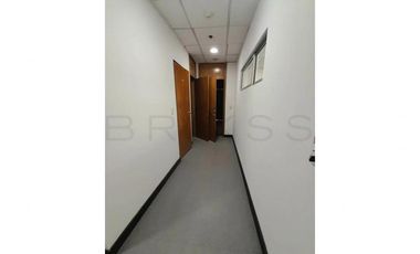 oficina en arriendo/venta en capellania. Cod A6361