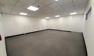 oficina en arriendo/venta en capellania. Cod A6361