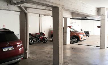 VENTA DE DEPARTAMENTO DE 2 AMB, AL FRENTE, CON COCHERA EN VILLA BALLESTER