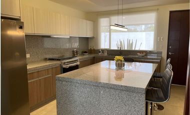 ESPECTACULAR CASA EN ALPINA RESIDENCIAL 368 MTS