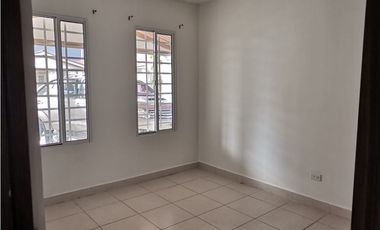 SE VENDE CASA EN ISLA MONTELIMAR