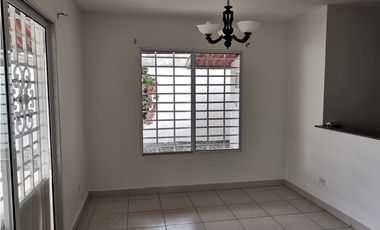 SE VENDE CASA EN ISLA MONTELIMAR