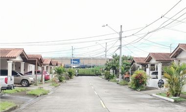 SE VENDE CASA EN ISLA MONTELIMAR