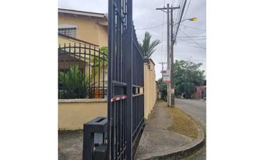 Se Vende Hermosa Casa Dúplex de Esquina en Cerro Viento