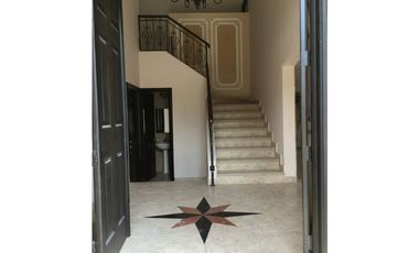 Se Alquila Casa Dúplex en Costa Del Este $ 3.500 AB