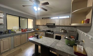 VENTA CASA ESQUINERA URB. LA PUNTILLA (RS)