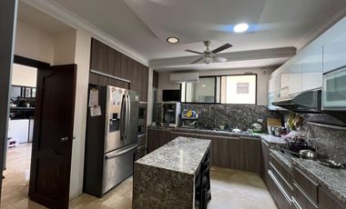 VENTA CASA ESQUINERA URB. LA PUNTILLA (RS)