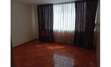Alquiler De Hermoso Departamento En San Isidro