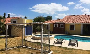 CASA 4 RECAMARAS CON AMPLIA TERRAZA EN CORONADO CLUB ECUESTRE