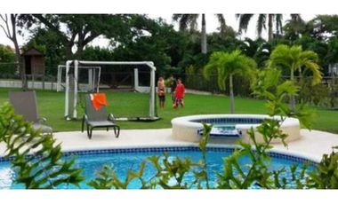 CASA 4 RECAMARAS CON AMPLIA TERRAZA EN CORONADO CLUB ECUESTRE