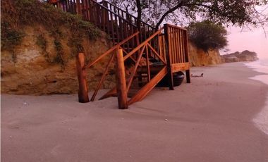 VENDEMOS HOSTAL EN DIBULLA LA GUAJIRA ( Palomino )
