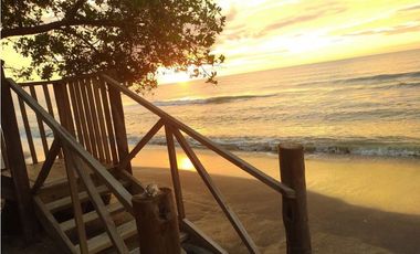 VENDEMOS HOSTAL EN DIBULLA LA GUAJIRA ( Palomino )