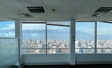 Oficina en Arriendo en Torre Paris/ Metro Los Leones