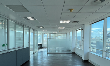 Oficina en Arriendo en Torre Paris/ Metro Los Leones