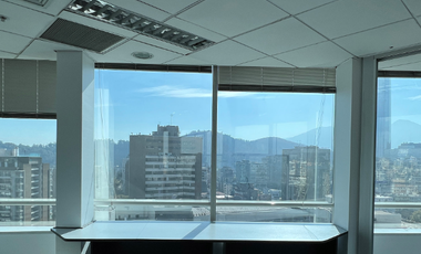 Oficina en Arriendo en Torre Paris/ Metro Los Leones