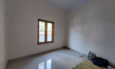 RUMAH SIAP HUNI DI NGAGLIK SLEMAN, 1KM DARI JAKAL