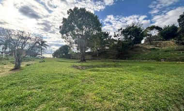 finca en venta en colombia / cundinamarca / guaduas /  vereda la cum. Cod V9412587