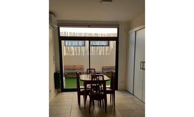 Ph dos ambientes a la venta. Zona San Juan.