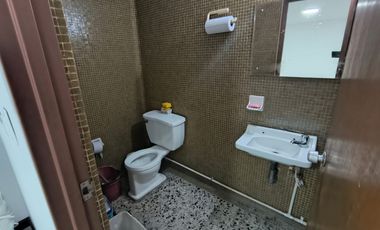 local en arriendo en ricaurte. Cod A123392