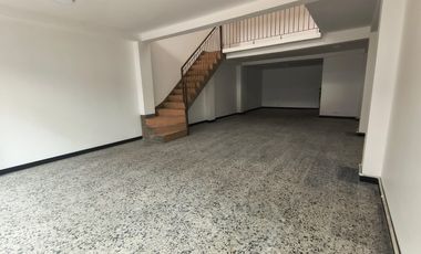 local en arriendo en ricaurte. Cod A123392