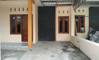 Dijual Rumah Siap Huni Di Dekat RSI manisrenggo