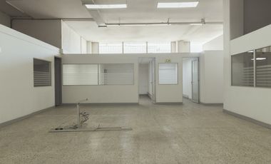 edificio en arriendo en montevideo-fontibón. Cod A1400962